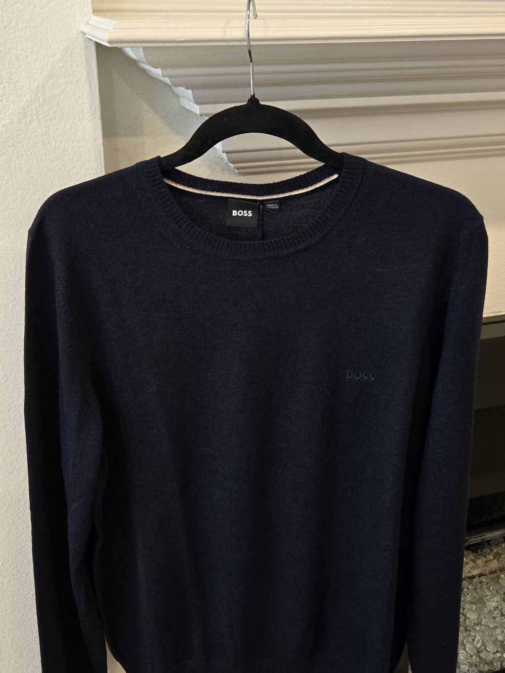 Brand New Navy Hugo Boss Knit Crew Neck Long Sleeves Men's Sweater. Size Medium